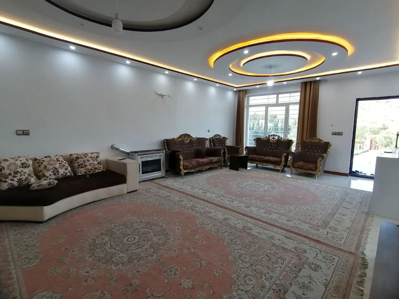 Villa image 3