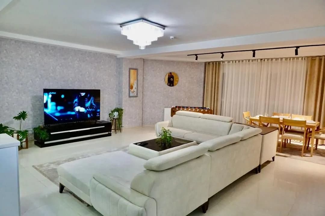 Villa image 1