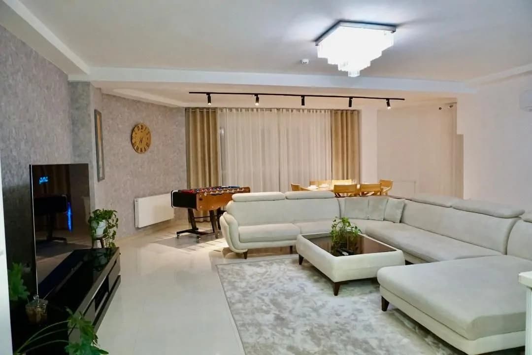 Villa image 2