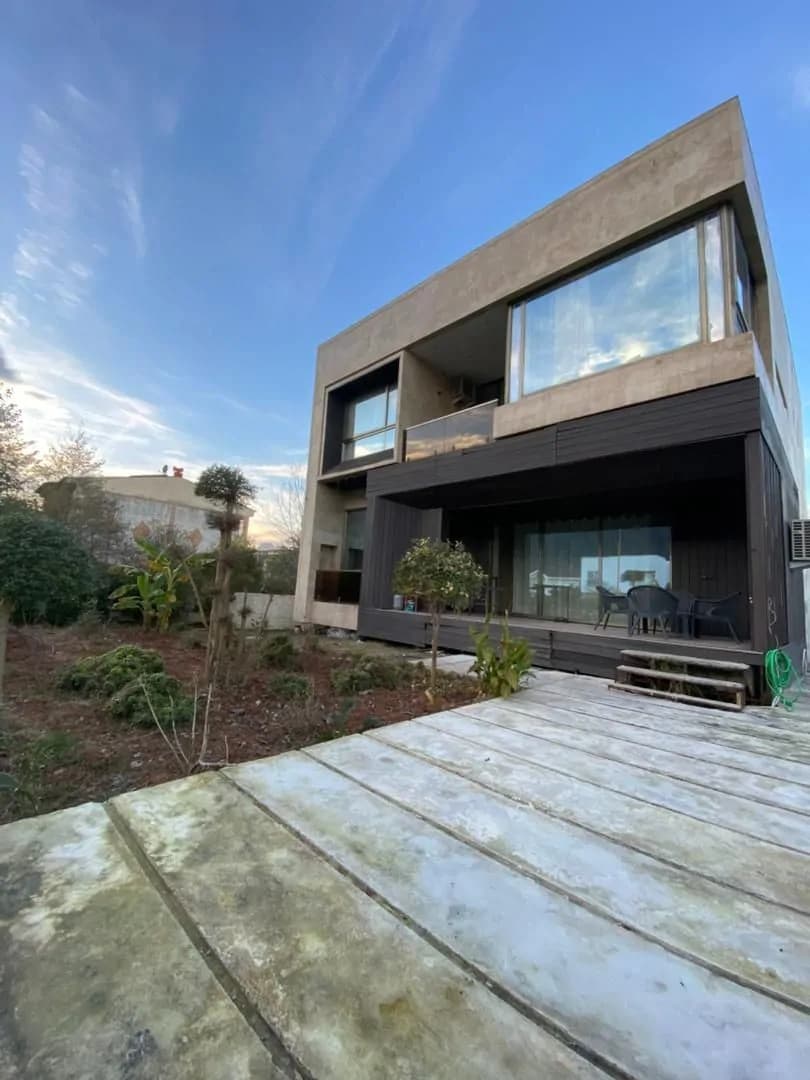 Villa image 1